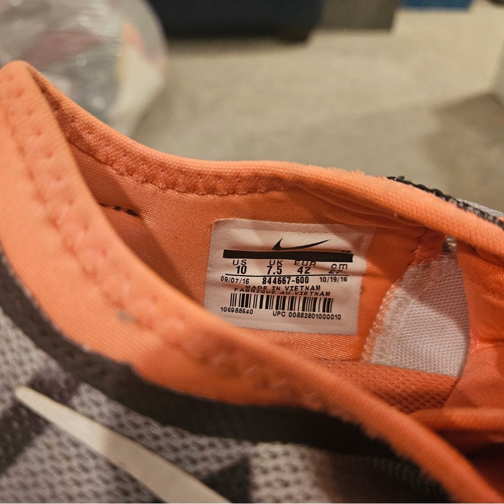 Nike Women’s ' Sneakers in Orange and Gray